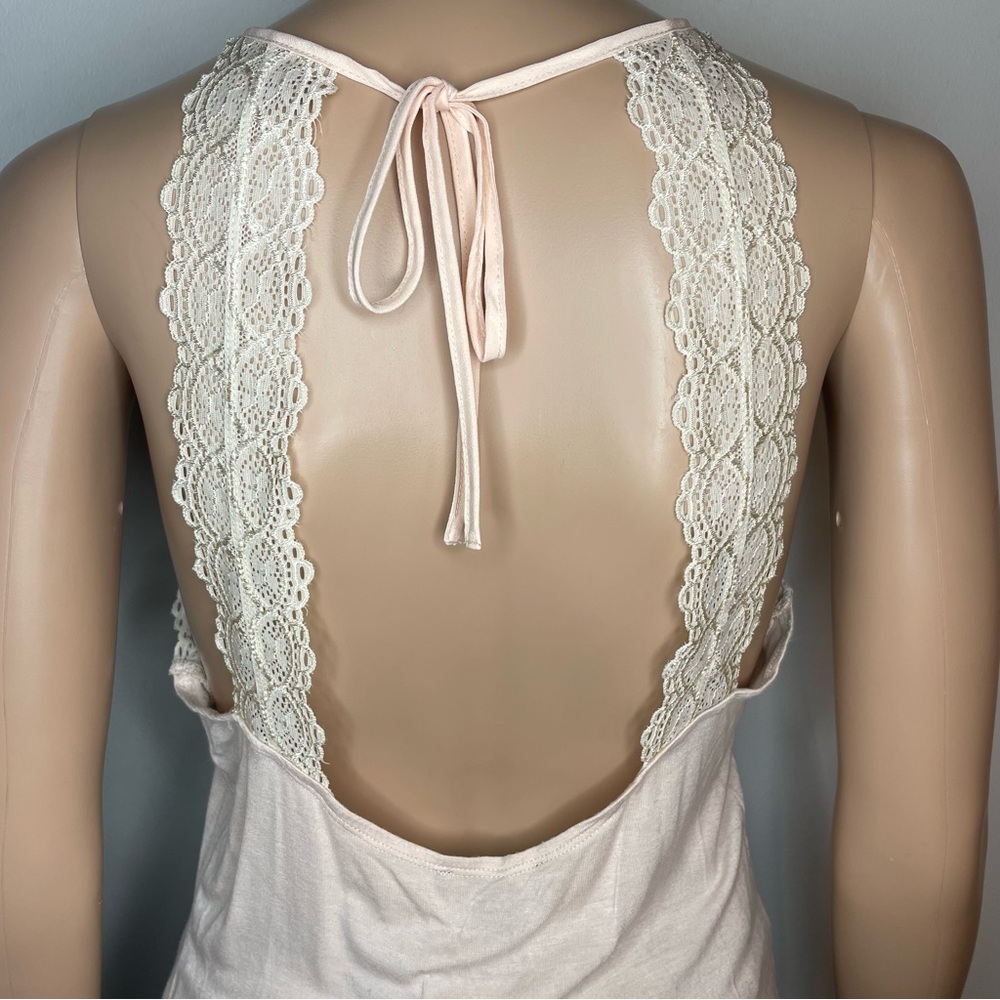 Forever21 Pretty Ivory Crewneck Open Tie Back Sleeveless Lace Detail Tank Top - Picture 4 of 6
